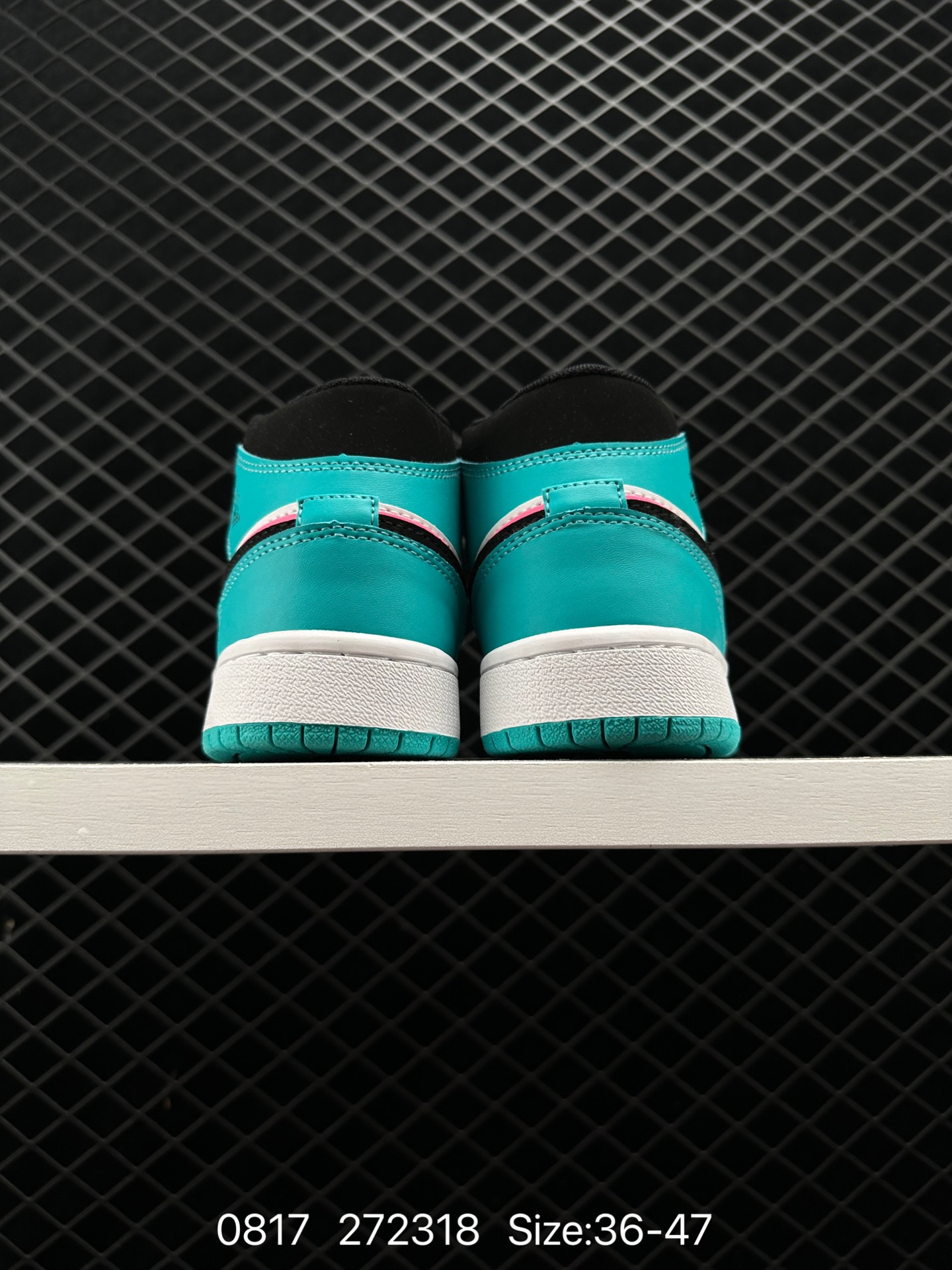 NIKE AIR JORDAN 1 MID AJ1